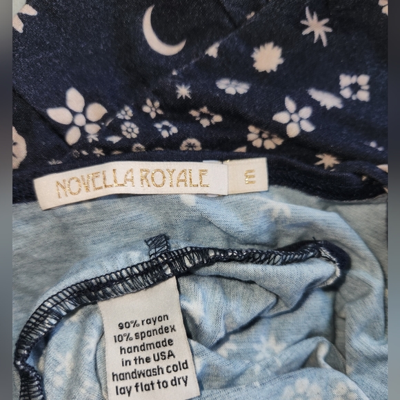 Rare Novella Royale Etta Tank Midnight Haze M Moon Stars Camisole Floral cut out - Picture 6 of 16